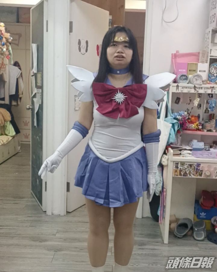 阿儀對造型似乎好滿意。